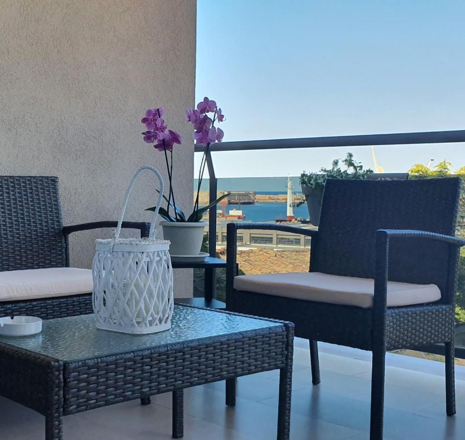 Deluxe Double Room with Balcony and Sea View