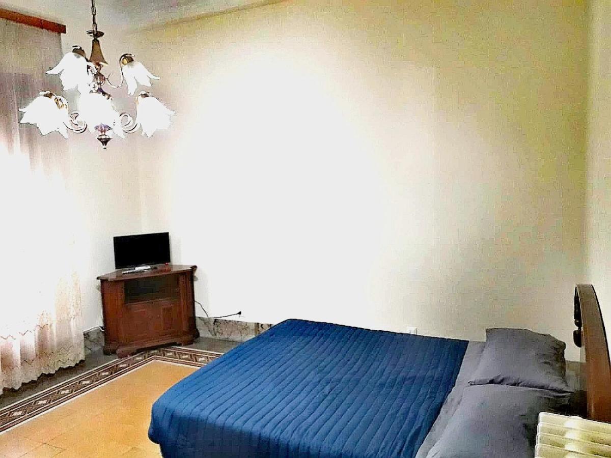 Economy Triple Room with Shared Bathroom