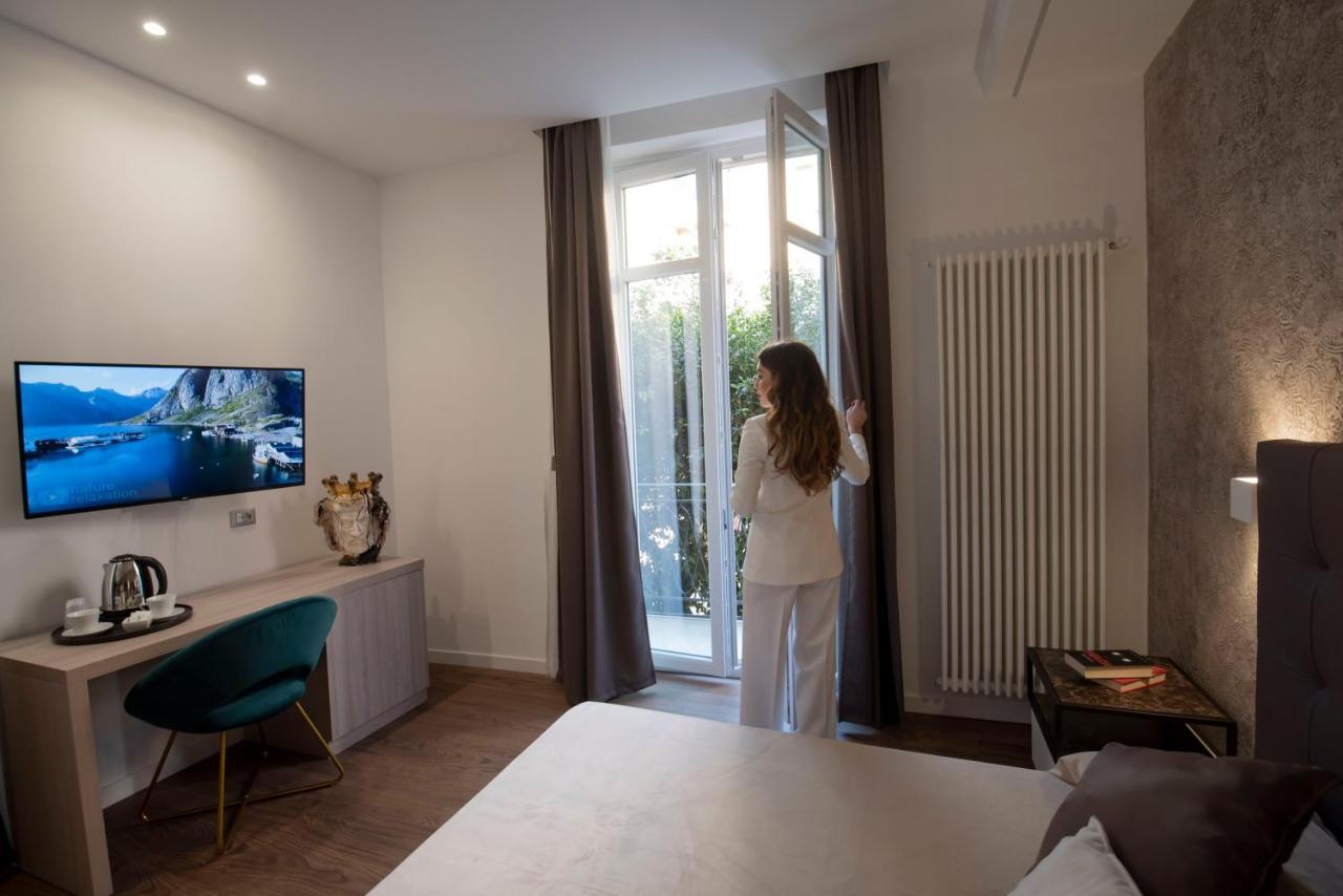 King Room with Spa Bath