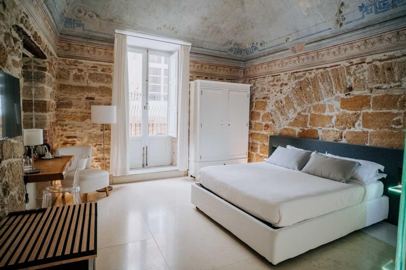 Deluxe Double Room Balcony