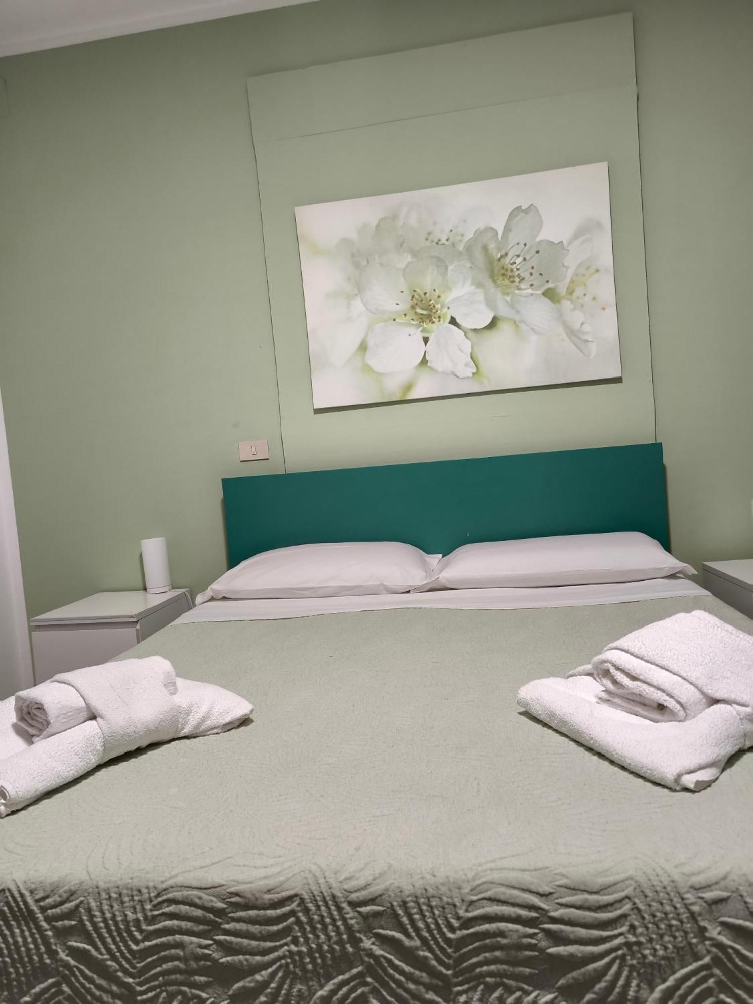 Double Room with Private External Bathroom