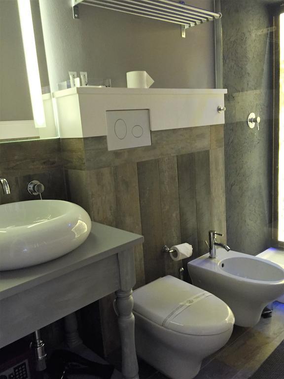 Deluxe Queen Suite