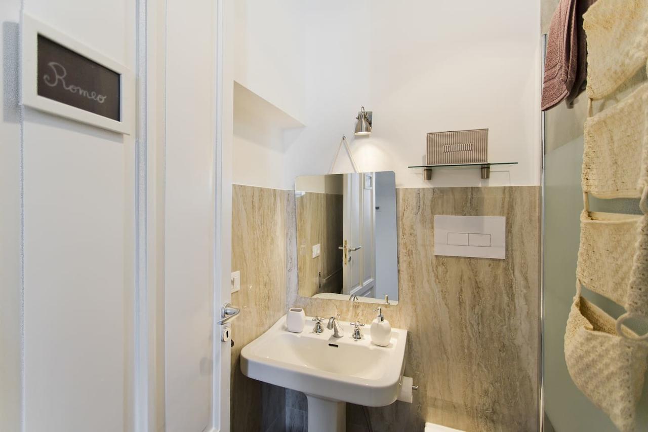 Double Room,665433666:JPEG