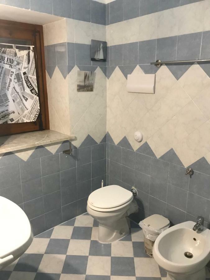 Comfort Triple Room Shower