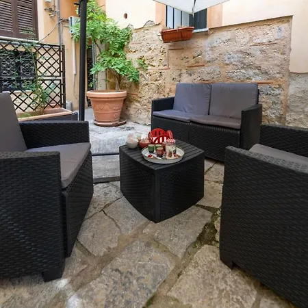 Cortile Dei Giusti - Combo Guesthouse-3