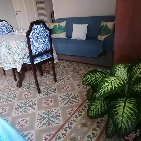 Battisti 18 Vintage Rooms-3