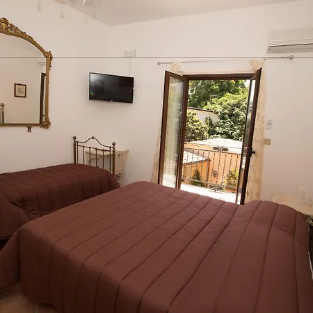 Cannatella'S Mansion-2